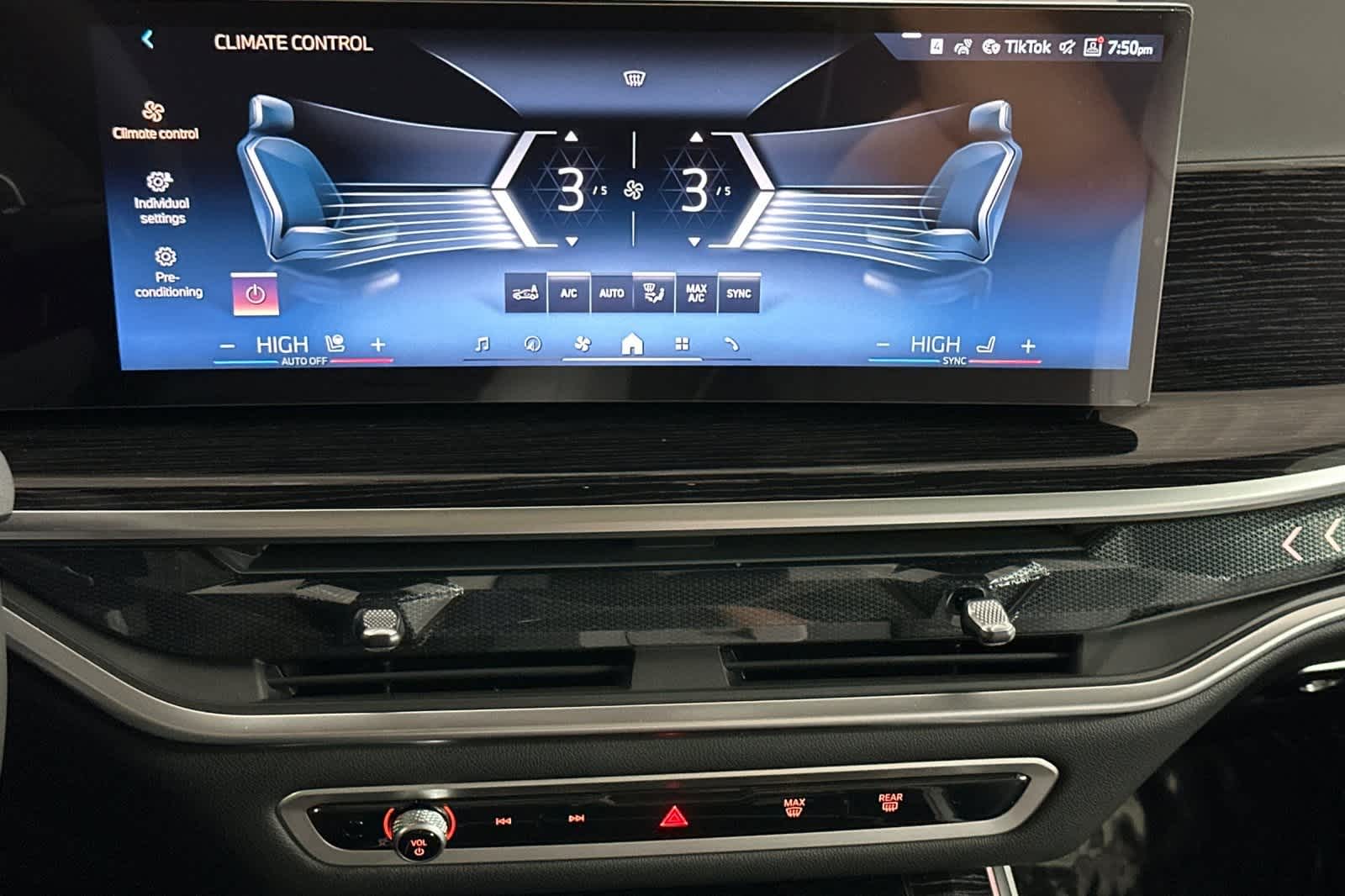 Thumbnail: 2026 BMW X5 - 21