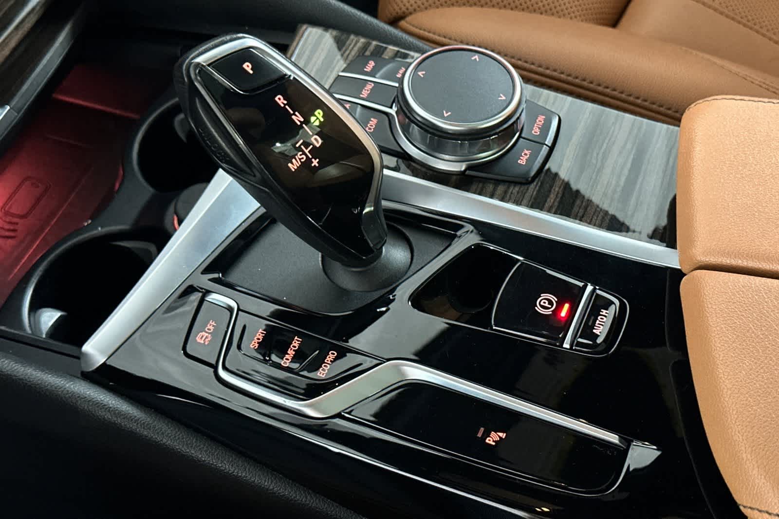 Thumbnail: 2023 BMW 5 Series - 21