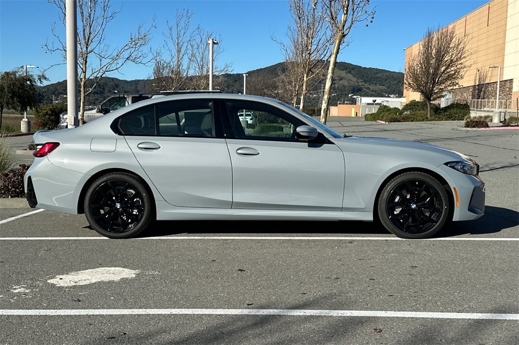 New 2026 BMW 330i Sedan