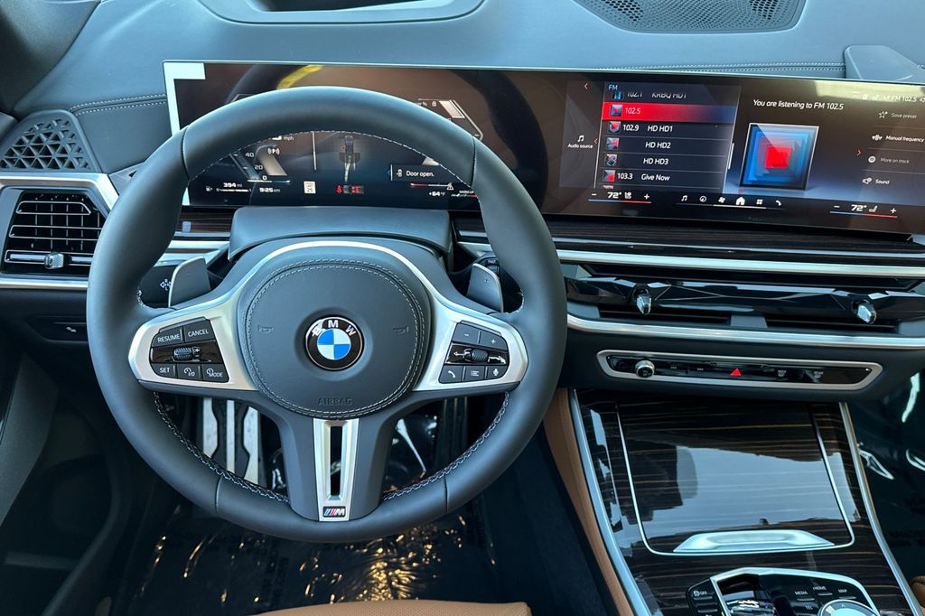 2026 BMW X5 M60i - Photo 12