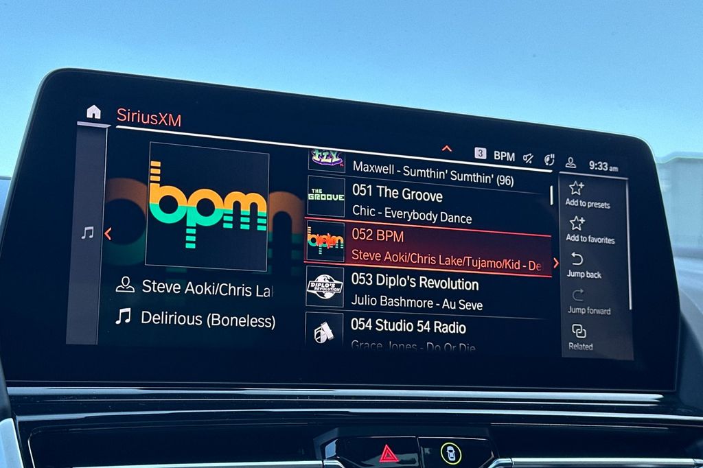 2026 BMW 8 Series M850i - Photo 15