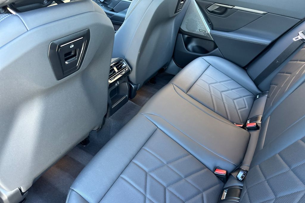 2024 BMW i5 40 - Photo 12
