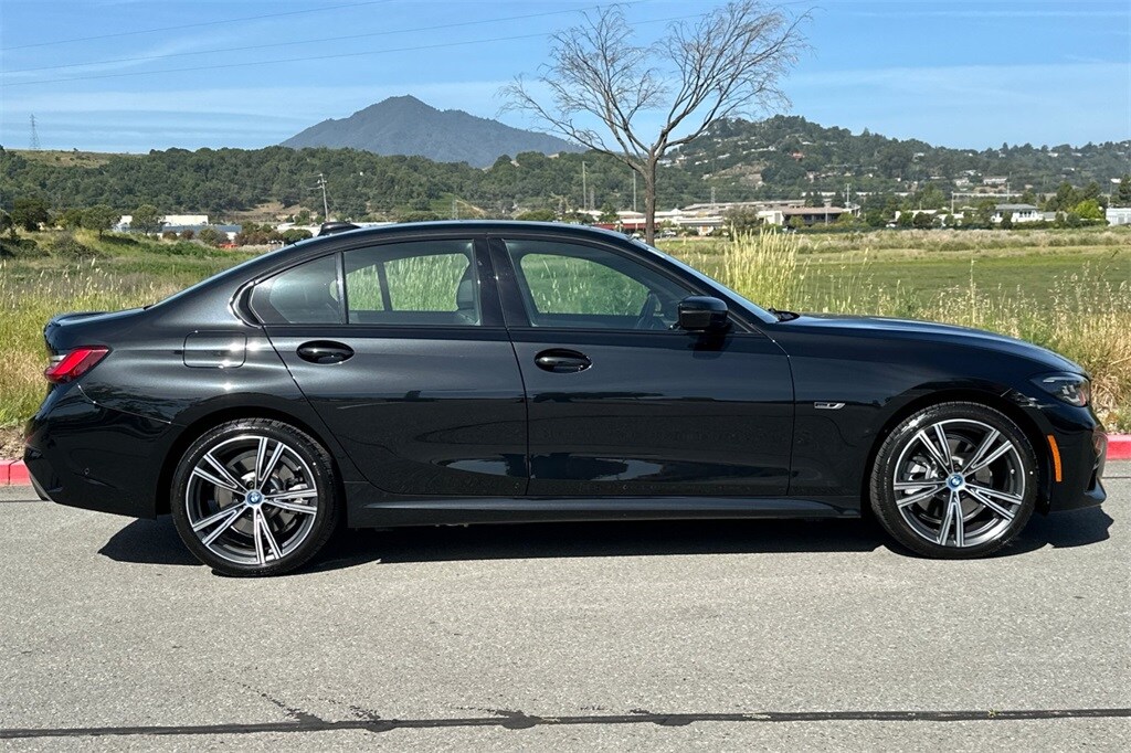 2022 Bmw 330e xDrive photo 3