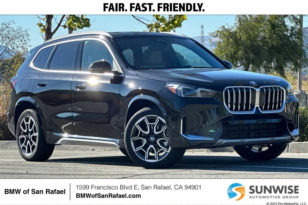 2025 BMW X1 28i's photo