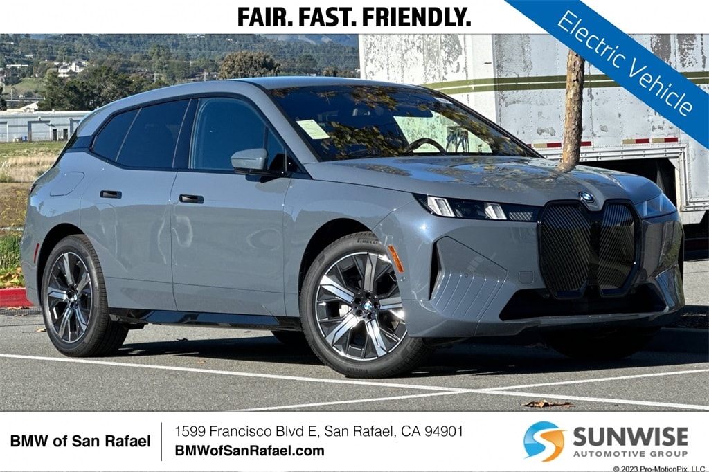 2026 BMW iX 45's photo