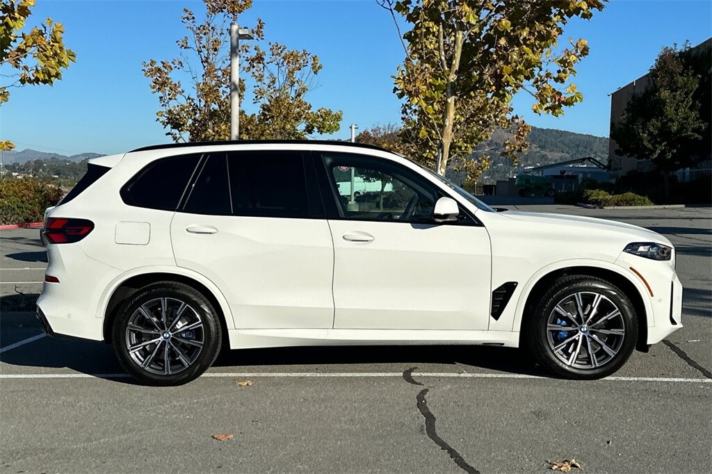 New 2026 BMW X5 PHEV xDrive50e SUV