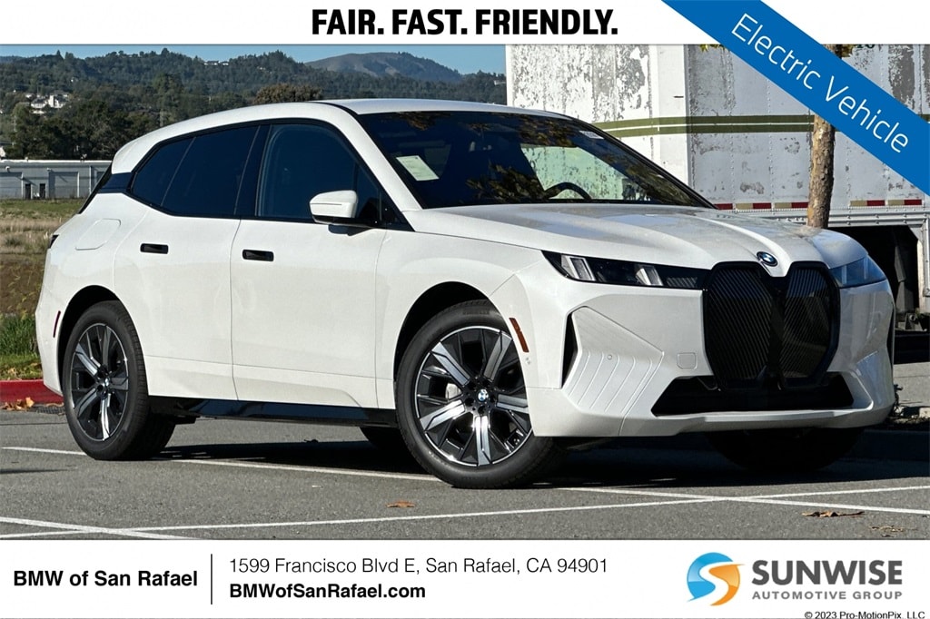 2026 BMW iX 45's photo