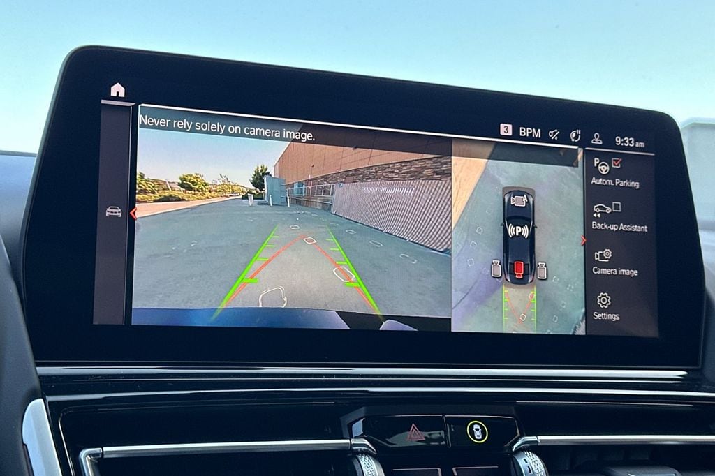 2026 BMW 8 Series M850i - Photo 16