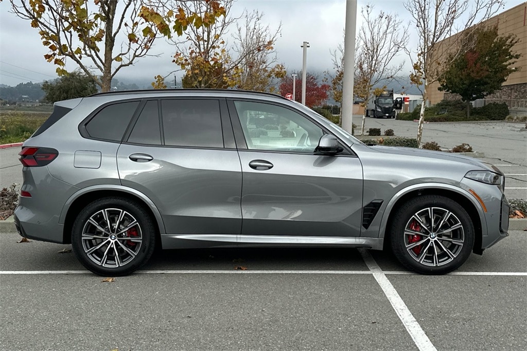 New 2026 BMW X5 PHEV xDrive50e SUV