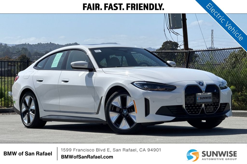 2023 BMW i4 eDrive35's photo