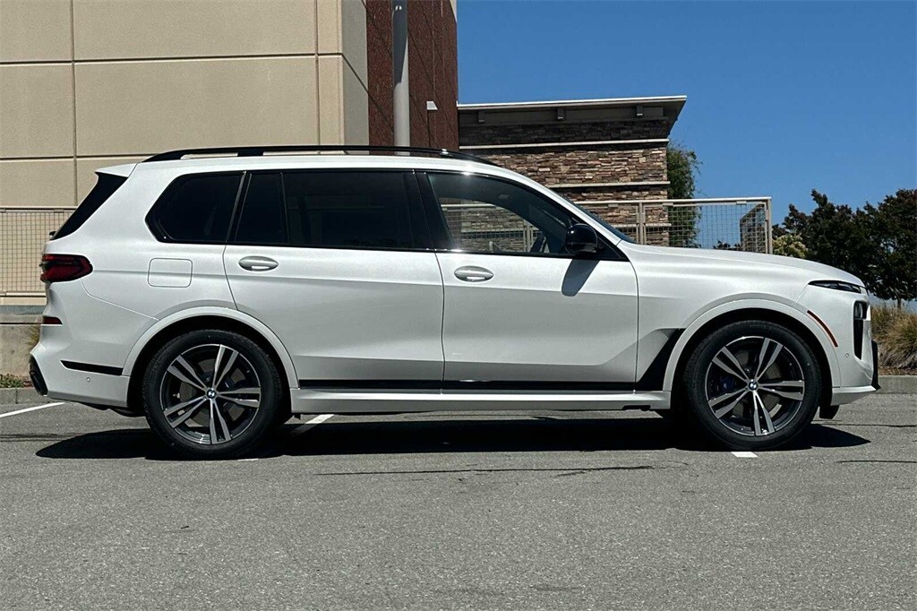 2025 Bmw X7 M60i photo 4