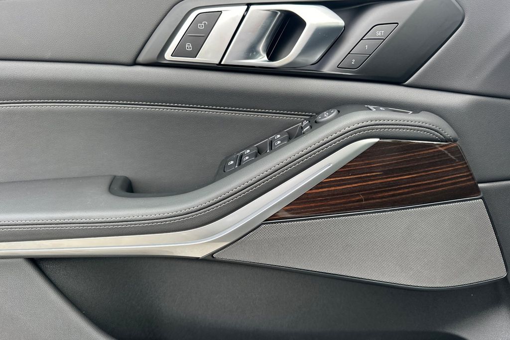 2026 BMW X5 40i - Photo 9