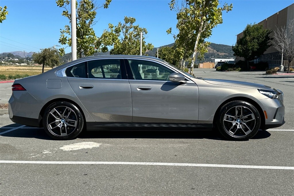 2024 Bmw i5 eDrive40 photo 2