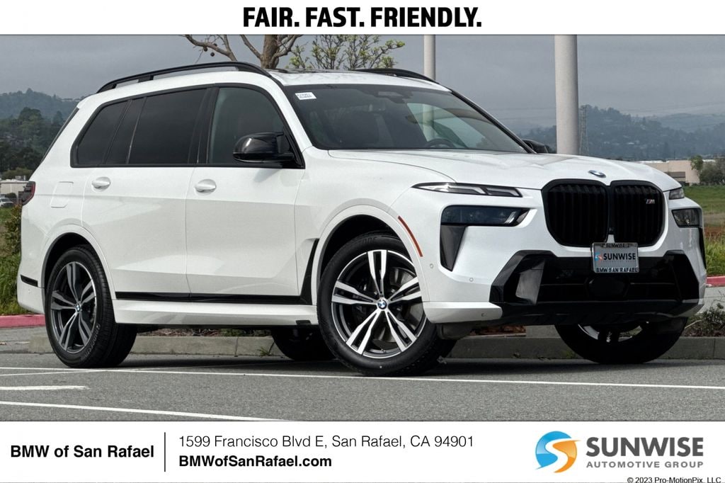 2023 BMW X7 M60i AWD