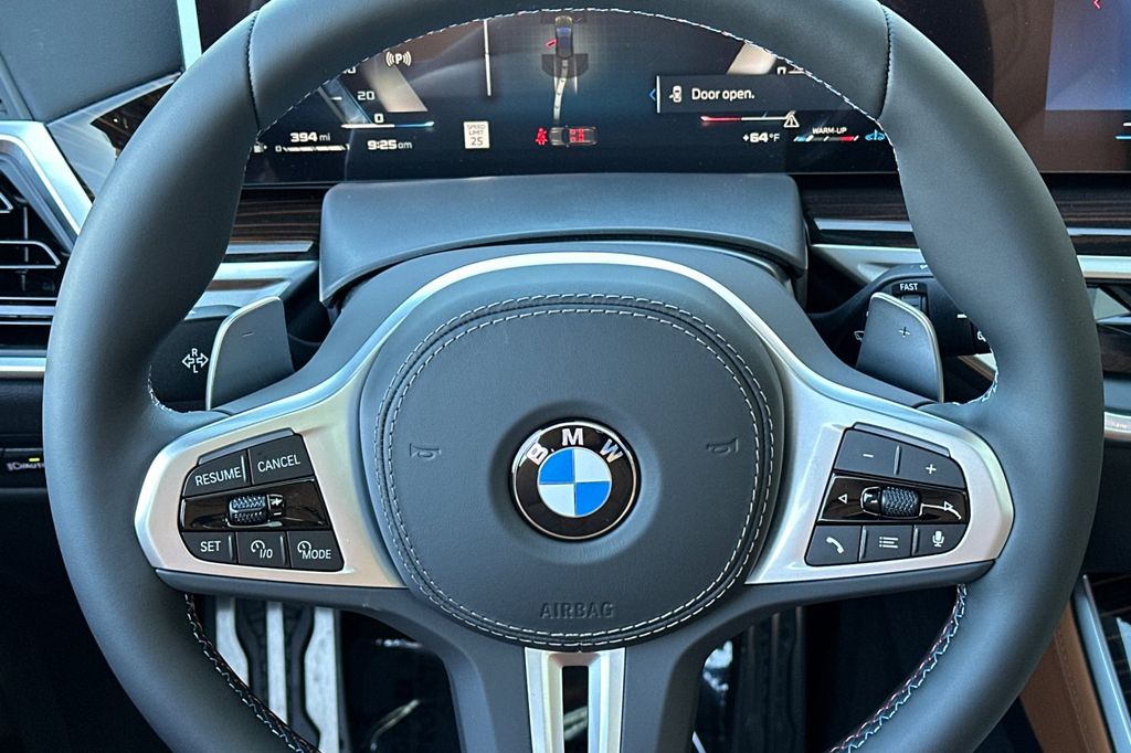 2026 BMW X5 M60i - Photo 22