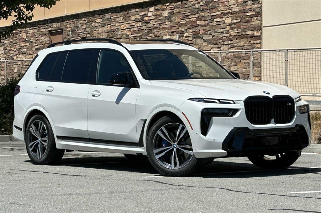 2025 Bmw X7 M60i photo 2