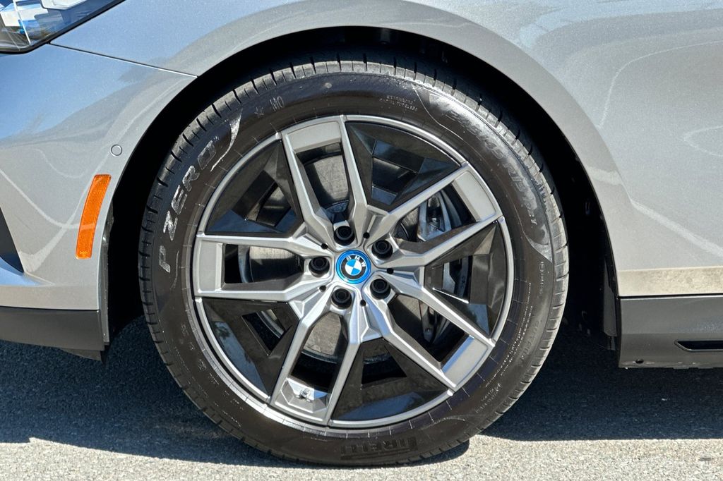 2024 BMW i5 40 - Photo 26
