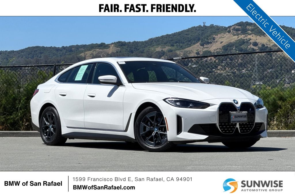 2024 BMW i4 xDrive40's photo