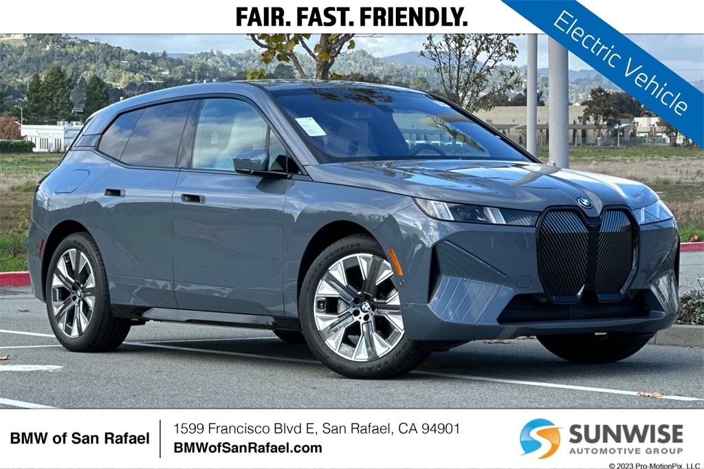 2026 BMW iX 45's photo
