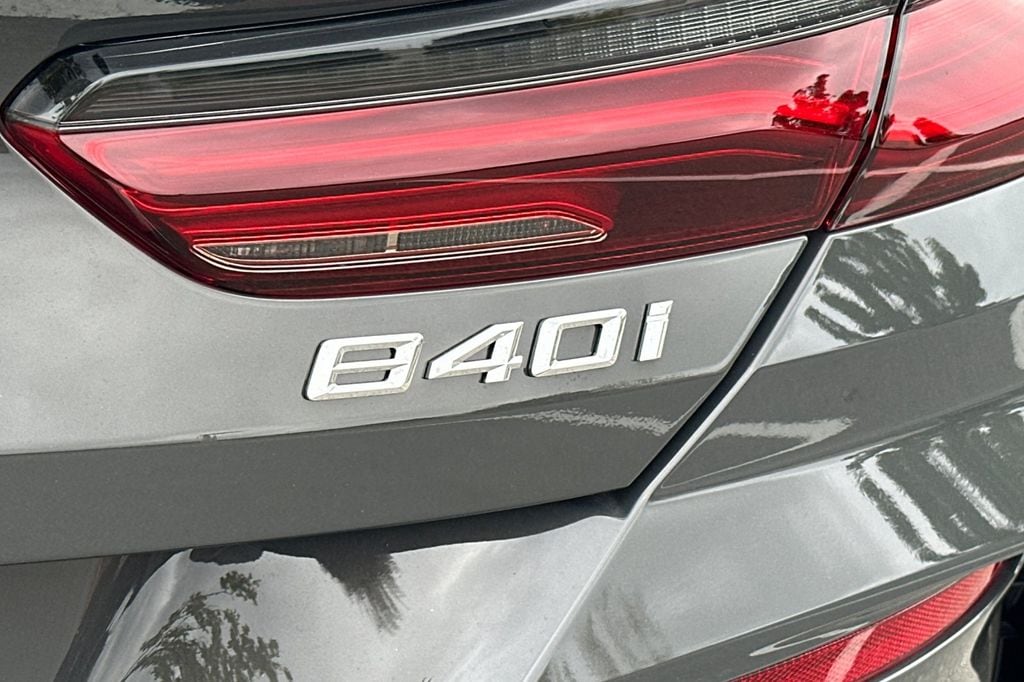 2026 BMW 8 Series 840i - Photo 7