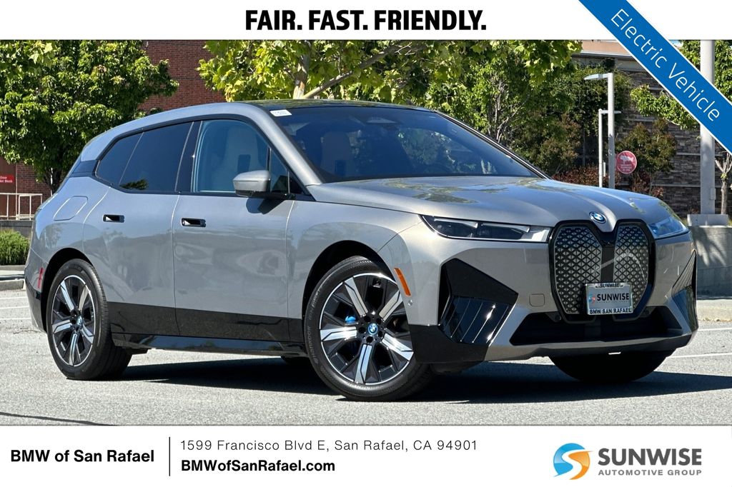 2023 BMW iX xDrive50's photo