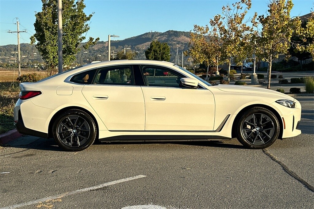 2025 Bmw i4 eDrive40 photo 2