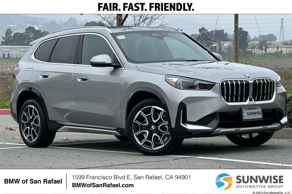 2025 BMW X1 28i's photo