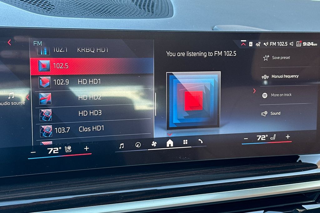 2026 BMW X5 M60i - Photo 16