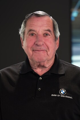 Staff member Peter Rennert from ID_50d5472541b3