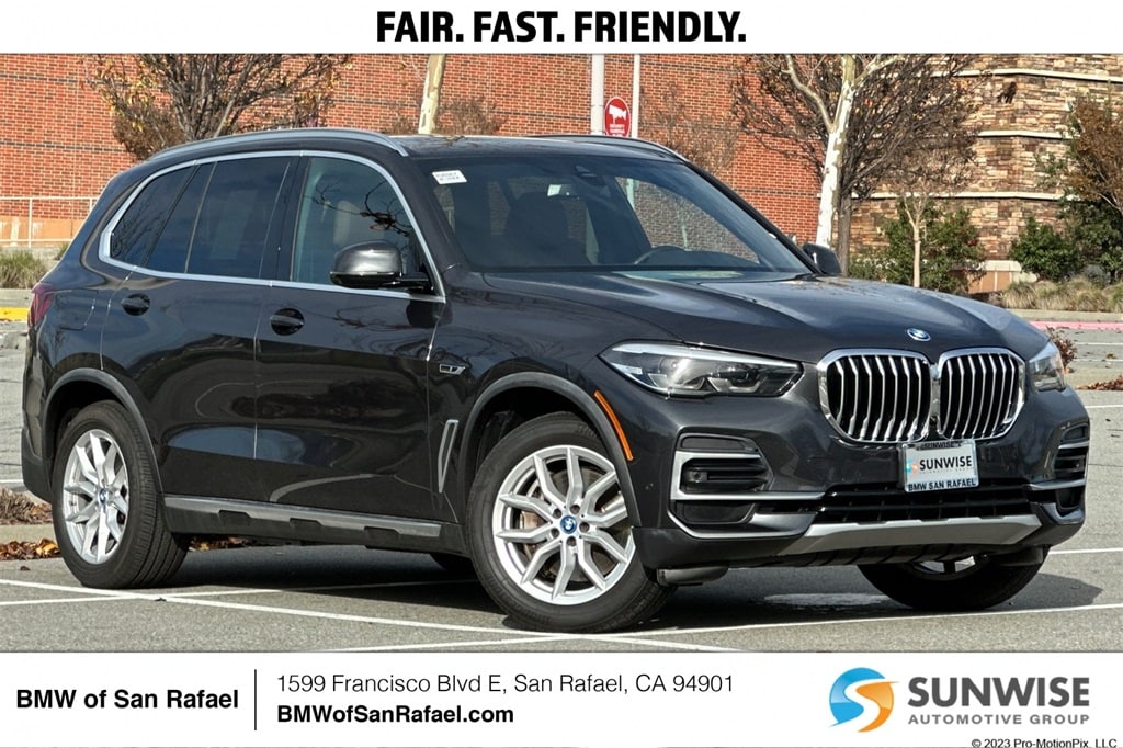 2022 BMW X5 45e's photo
