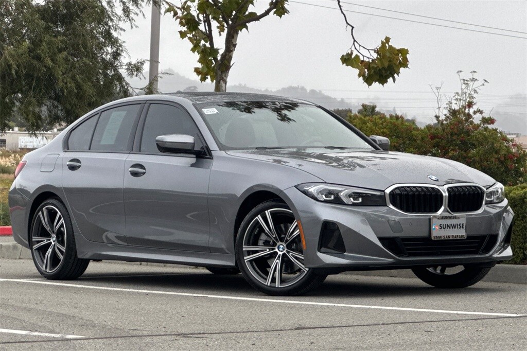 2023 Bmw 330i photo 2