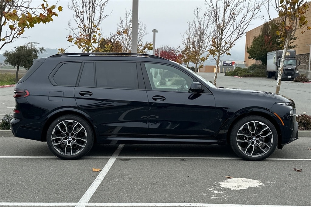 New 2026 BMW X7 xDrive40i SUV