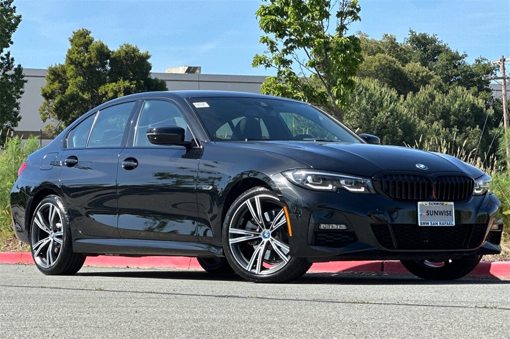 2022 Bmw 330e xDrive photo 2