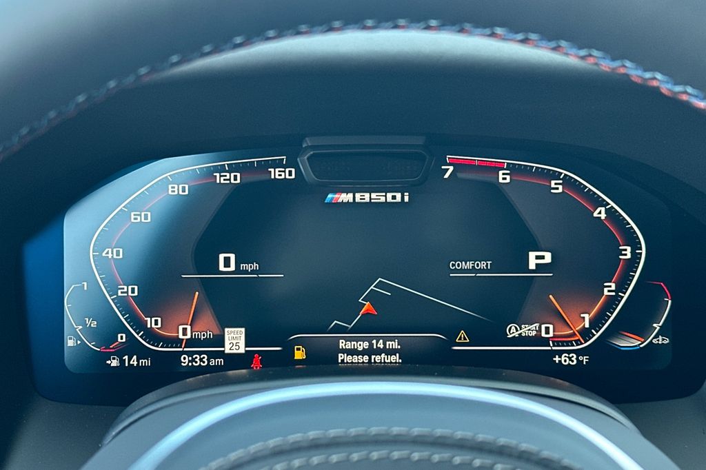 2026 BMW 8 Series M850i - Photo 21