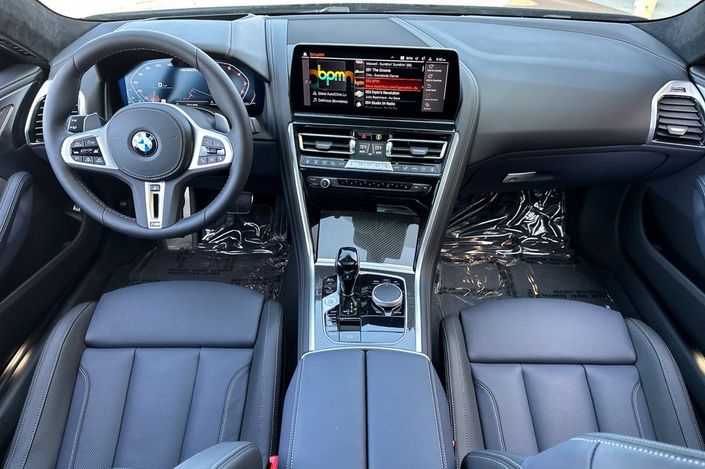 2026 BMW 8 Series M850i - Photo 11