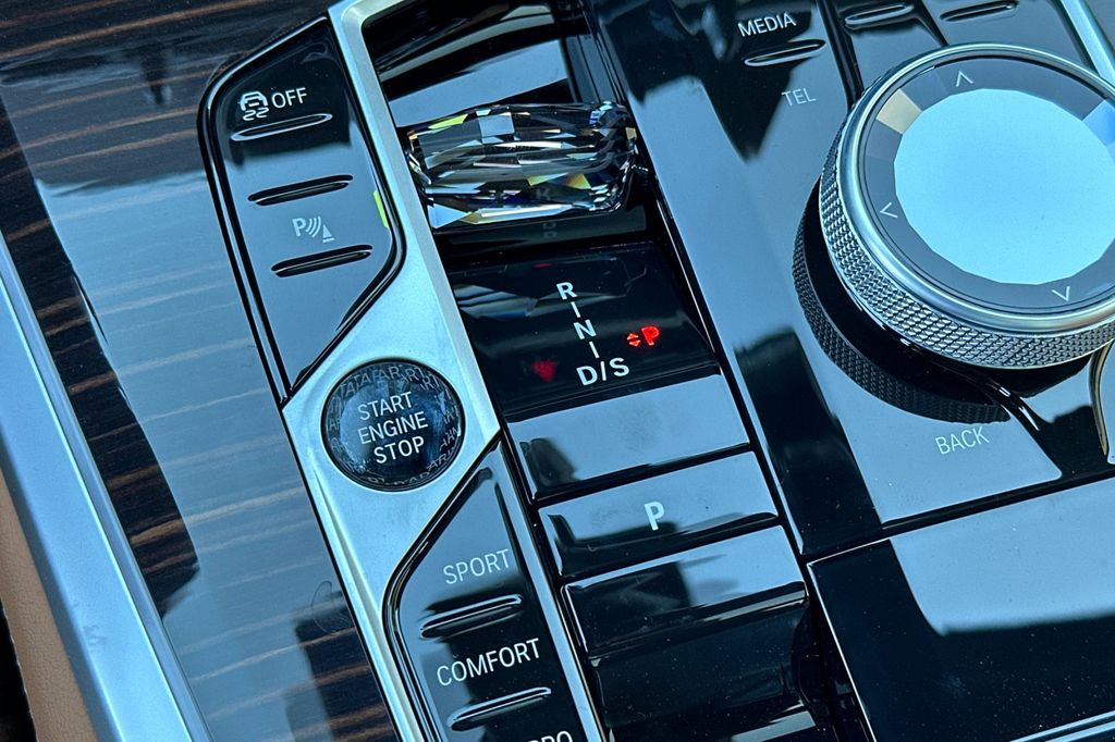 2026 BMW X5 M60i - Photo 20