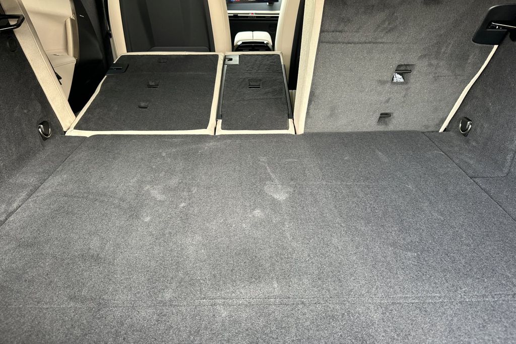 2026 BMW iX 45 - Photo 13