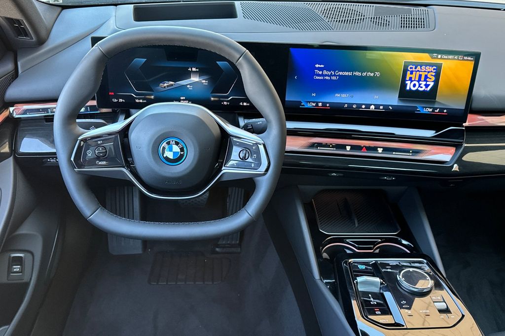 2024 BMW i5 40 - Photo 14