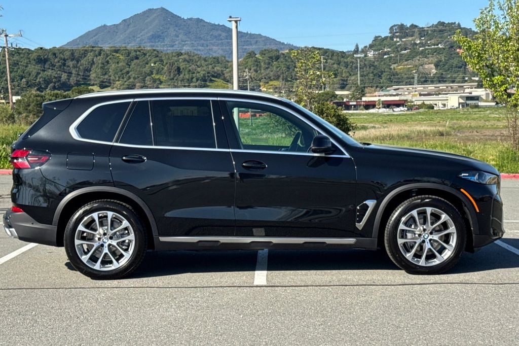 New 2026 BMW X5 PHEV xDrive50e SUV