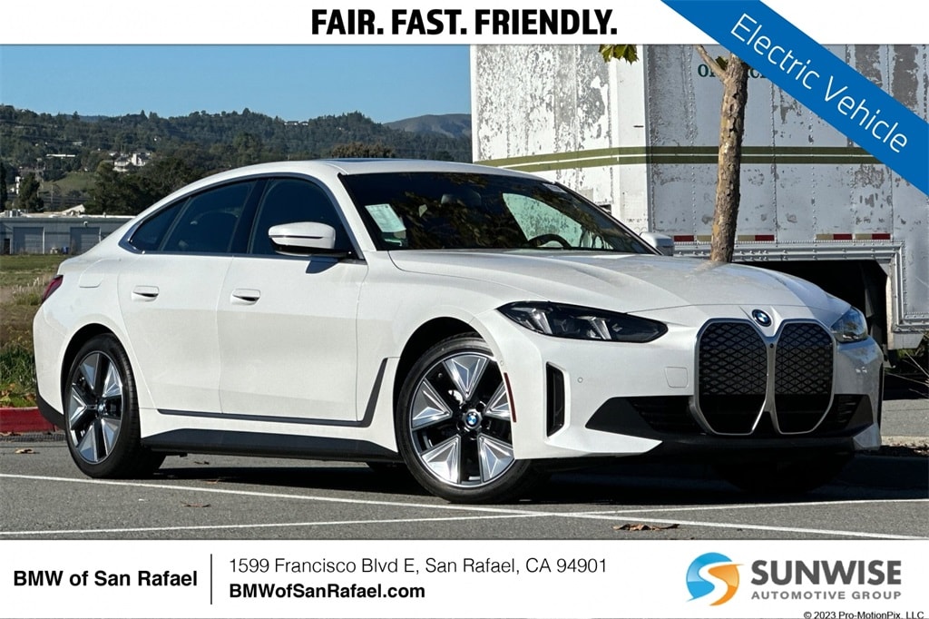 2025 BMW i4 40's photo