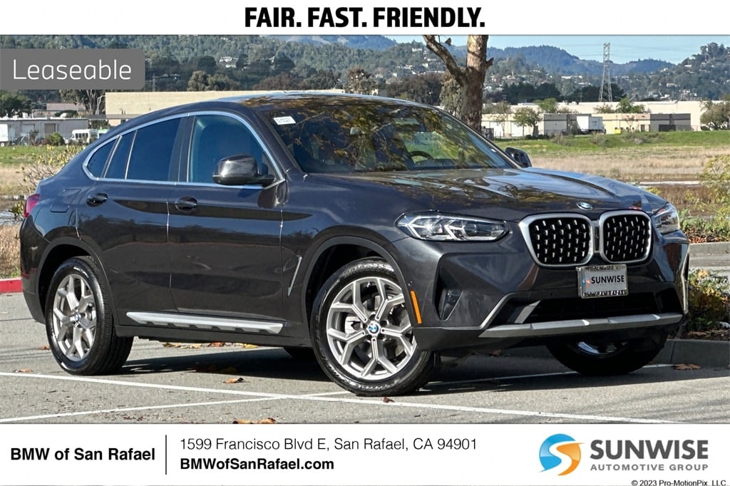 2025 BMW X4 30i's photo