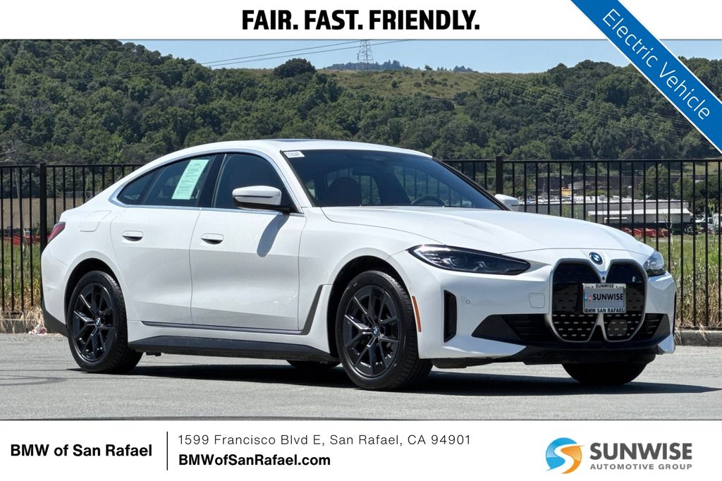 2023 BMW i4 eDrive35's photo