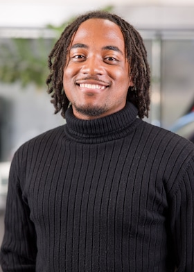 Staff member Garian Leverett from ID_e8ed86527adb