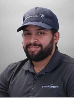 Staff member Michael Ovalles from ID_610ce4baeb4a