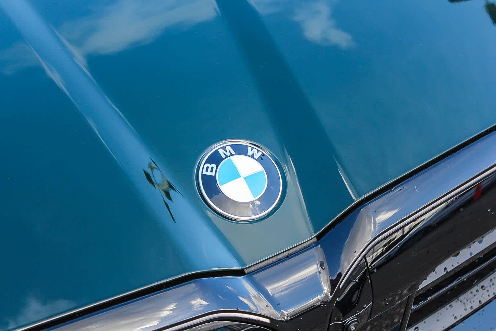 Thumbnail: 2026 BMW M5 - 18