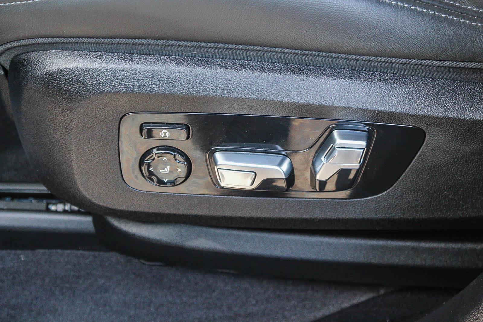 Thumbnail: 2024 BMW XM - 21