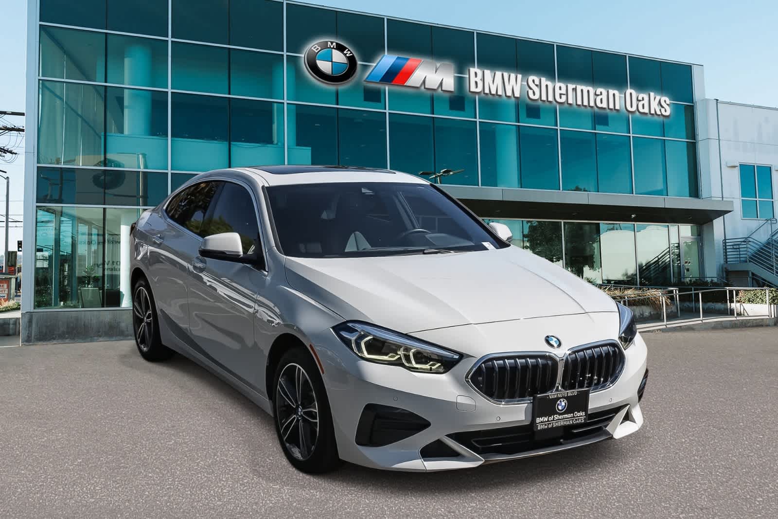 2023 BMW 228i xDrive photo 2