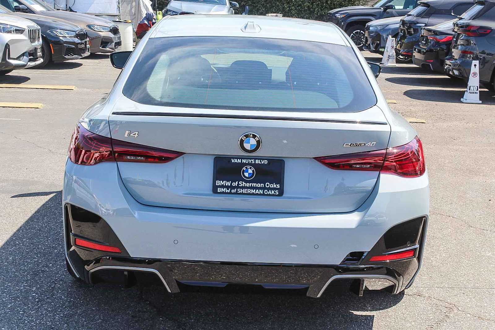 Thumbnail: 2026 BMW i4 - 9