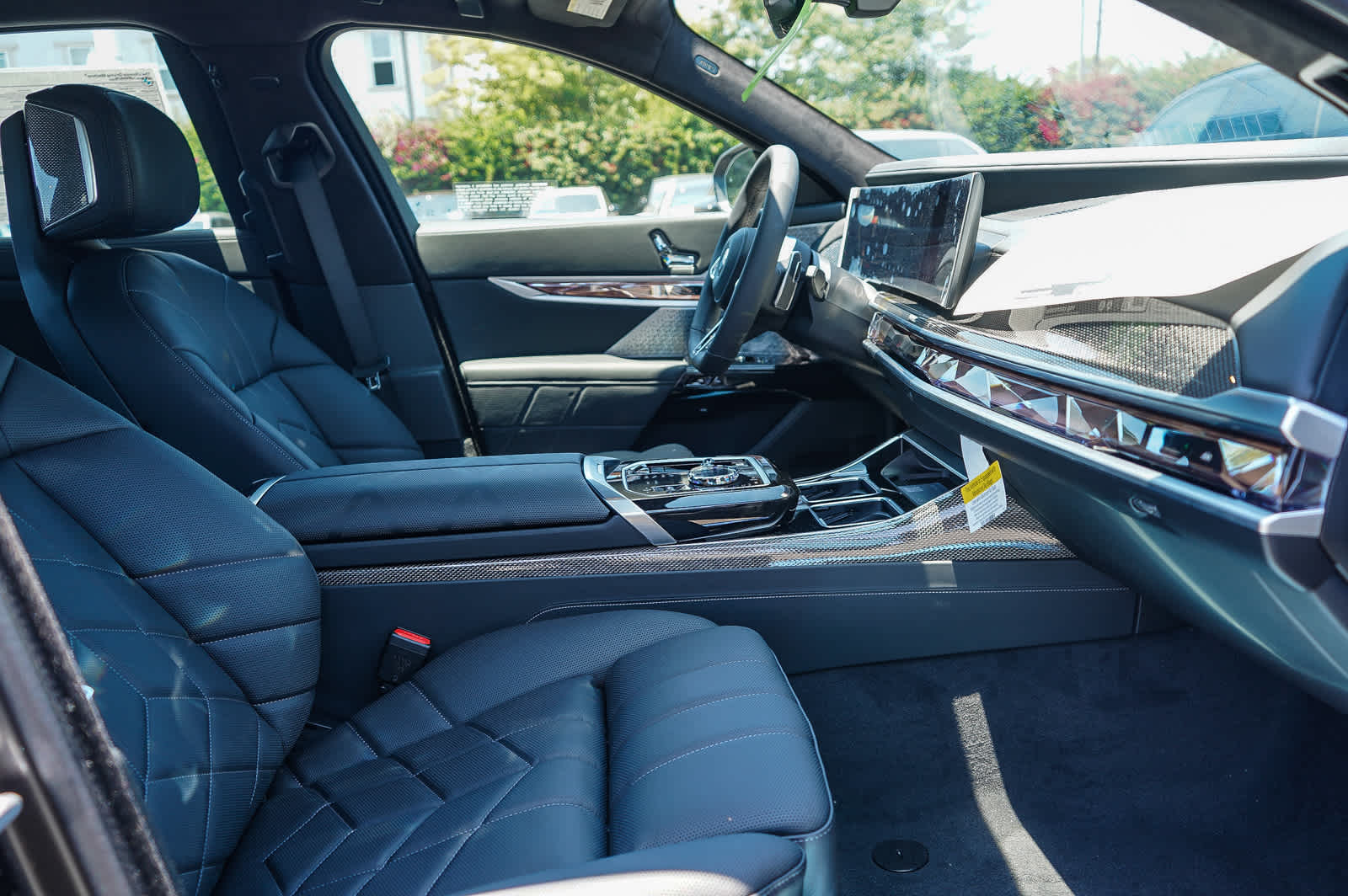 Thumbnail: 2026 BMW 7 Series - 17