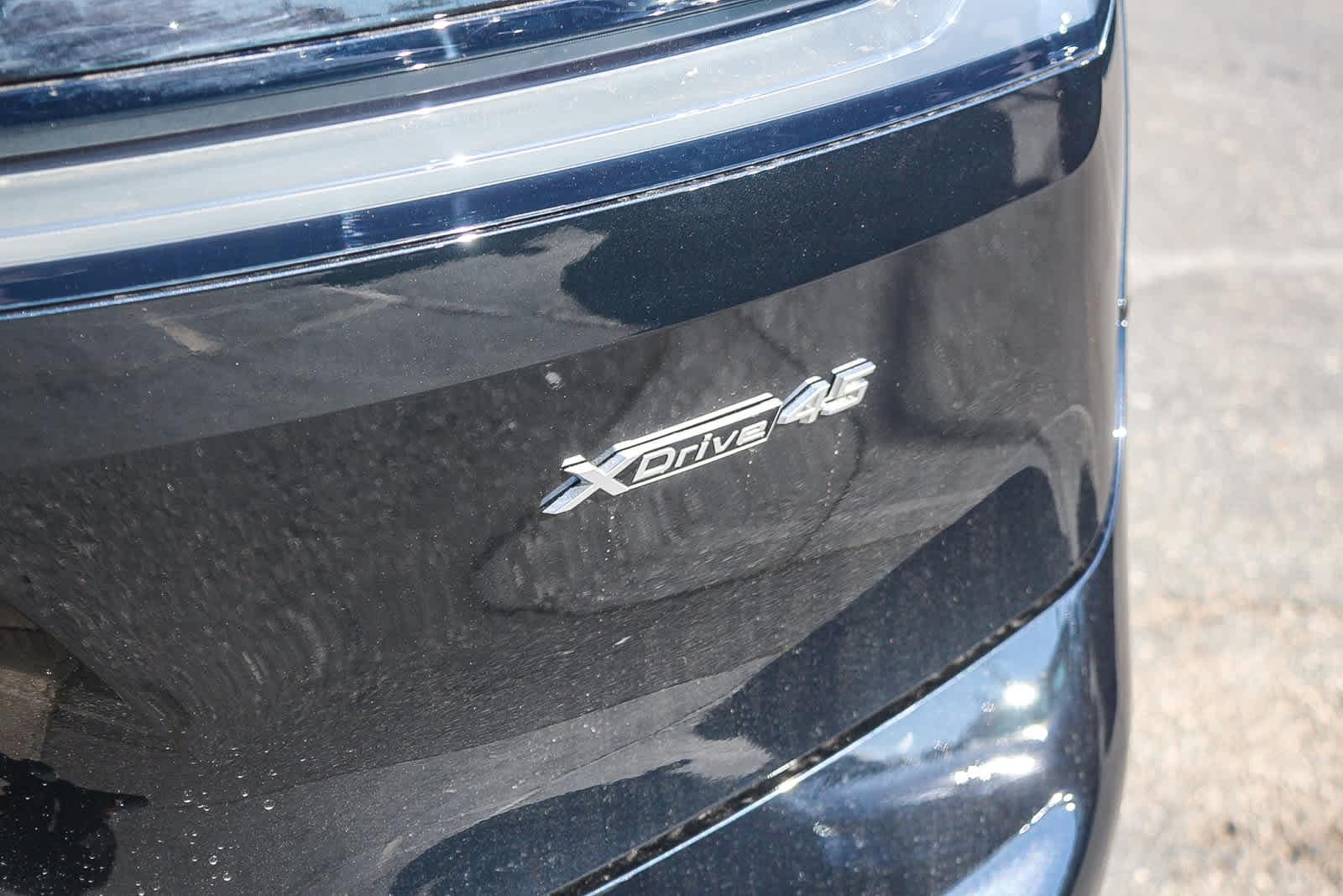 Thumbnail: 2026 BMW iX - 25